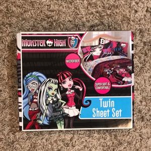 Monster high twin sheet set